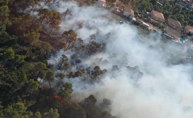 Imatge de l'incendi forestal declarat a la Torre de Claramunt