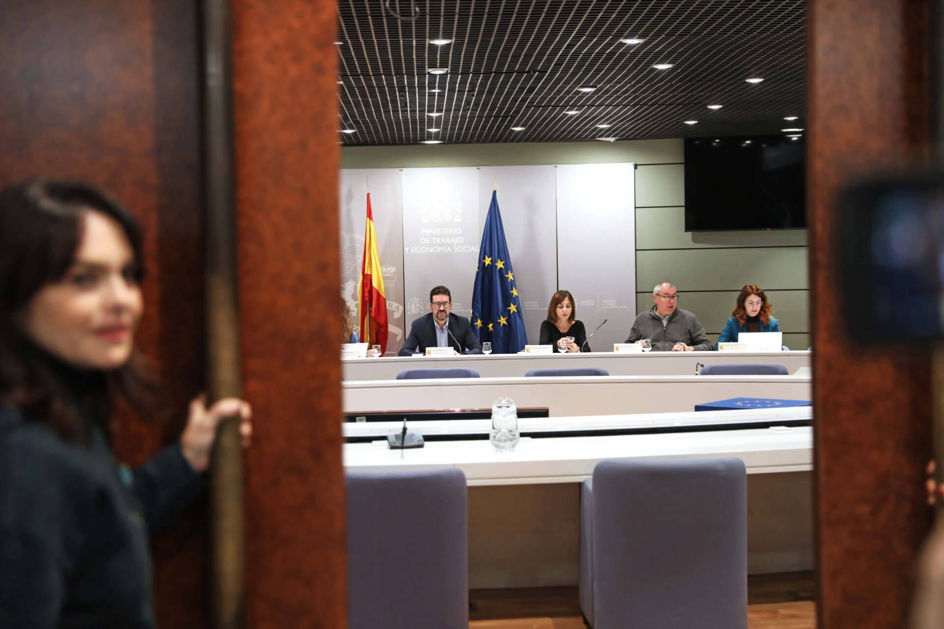 T’interessa: Acorden apujar el salari mínim a Espanya