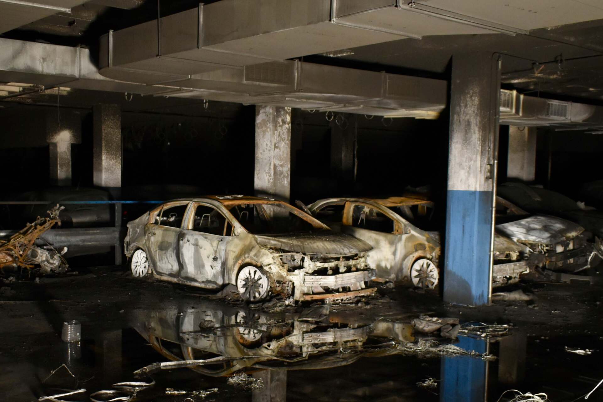 Acusat de provocar un incendi en un pàrquing soterrat a Catalunya i calcinar 8 vehicles