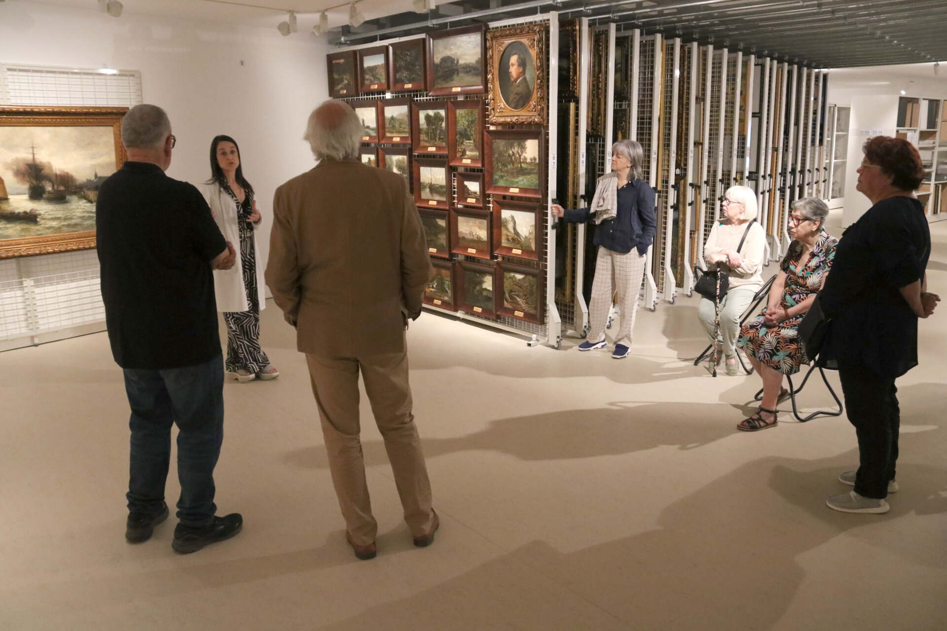 El Museu Morera acull per primer cop visites al públic a l’espai on conserva i restaura les obres d’art